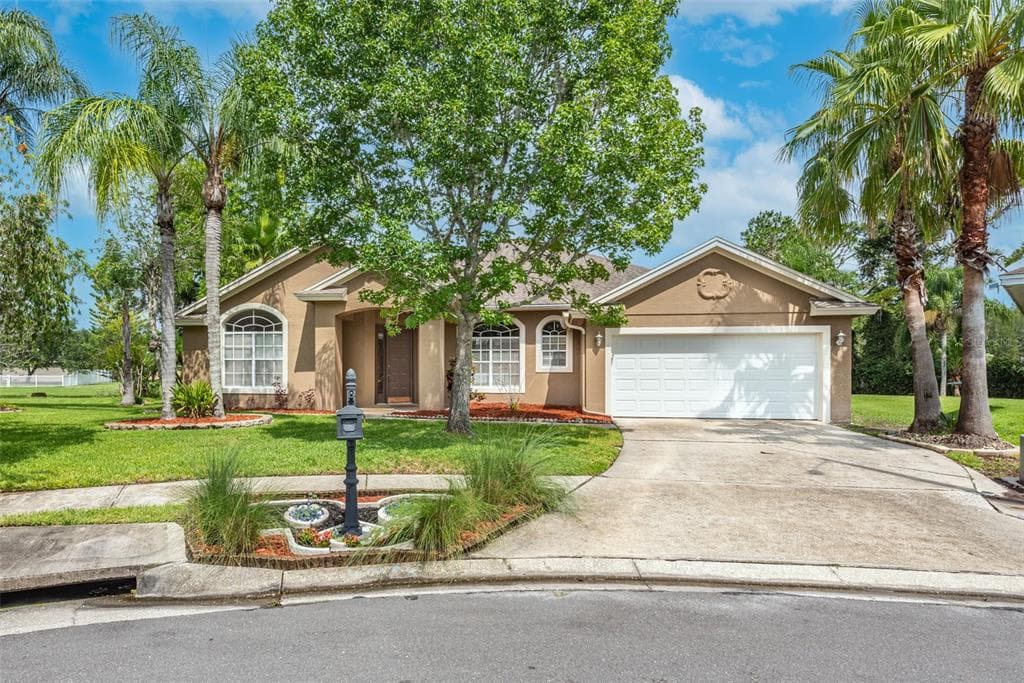 4135 APPLE BLOSSOM RD LUTZ, FL 33558