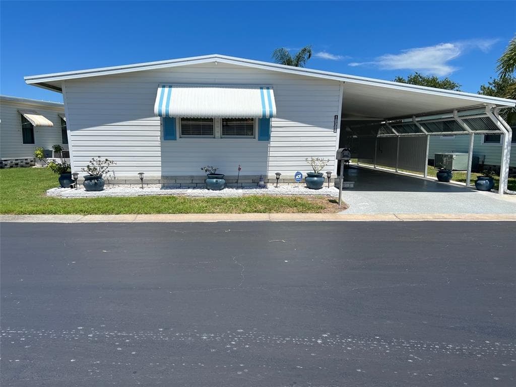 10382 HOLIDAY SHORES DRIVE UNIT 310 LARGO, FL 33773