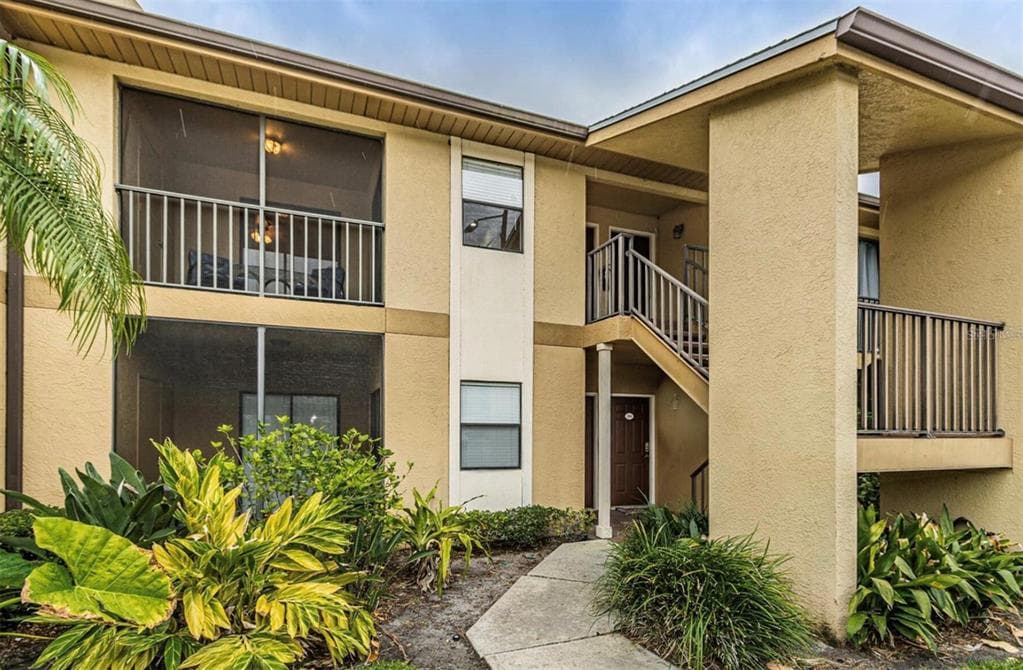 10103 SAILWINDS BOULEVARD N UNIT 203 LARGO, FL 33773
