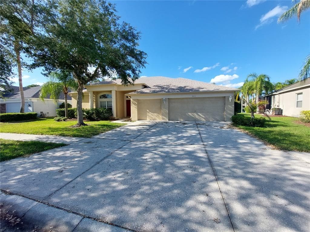 5610 SPECTACULAR BID DRIVE WESLEY CHAPEL, FL 33544