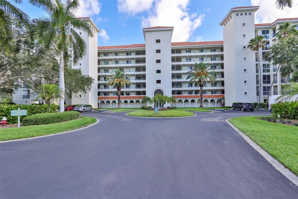 4801 OSPREY DRIVE S UNIT 110 ST PETERSBURG, FL 33711