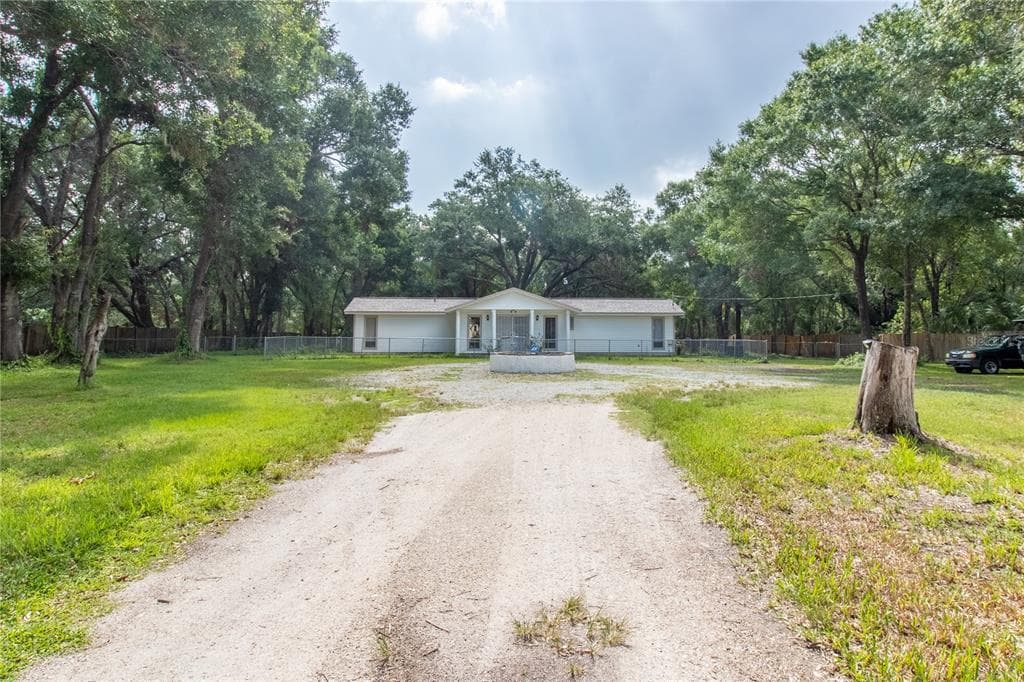 1818 33RD STREET SE RUSKIN, FL 33570