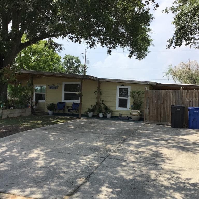 6011 W JEAN STREET TAMPA, FL 33634