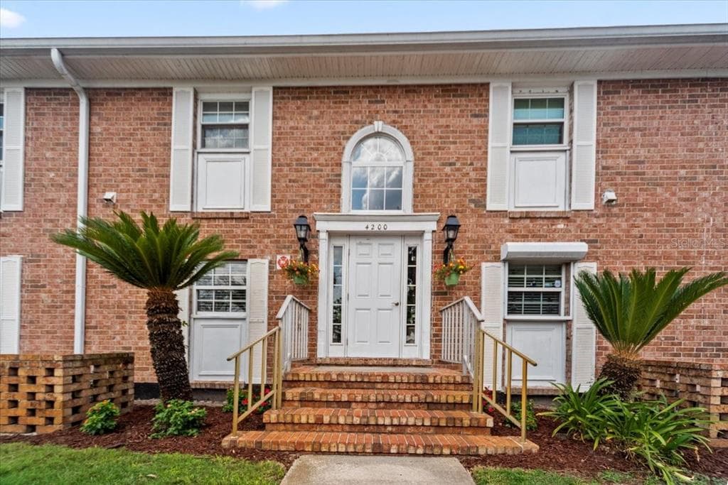 4200 LAKE UNDERHILL ROAD UNIT 2B3 (C) ORLANDO, FL 32803