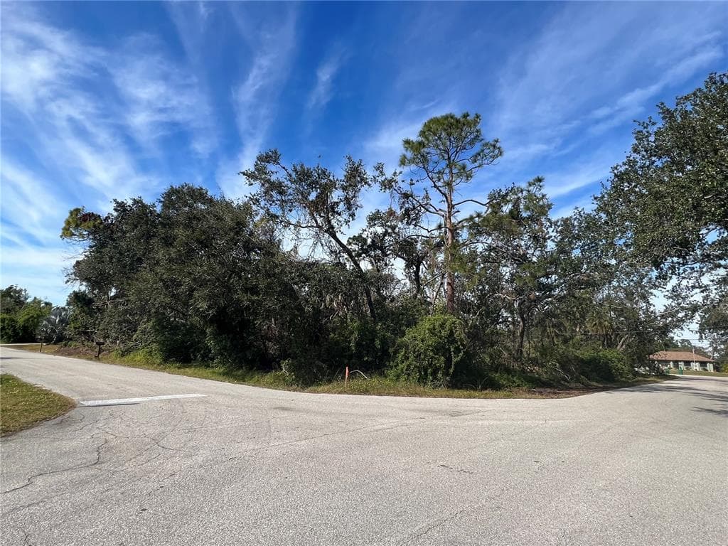 18452 ROBINSON AVENUE PORT CHARLOTTE, FL 33948