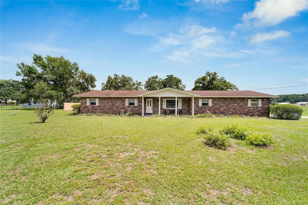 1826 W DAUGHTERY RD LAKELAND, FL 33810