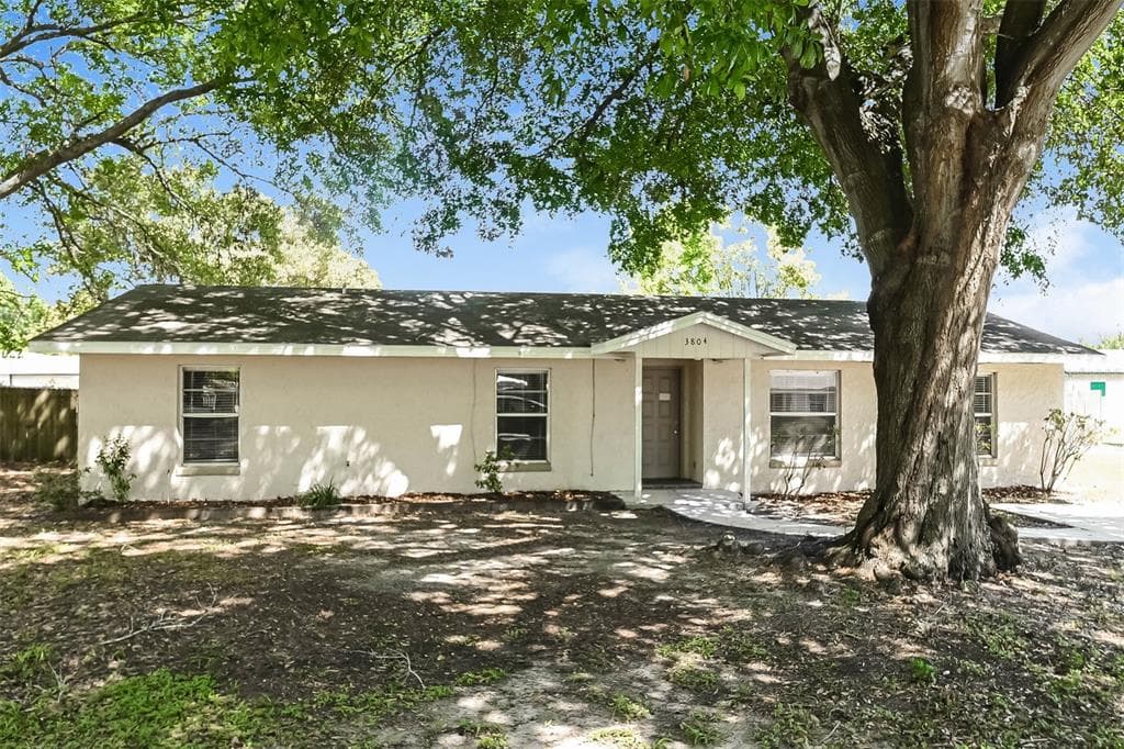 3804 HILL N DALE PLACE LAKELAND, FL 33812