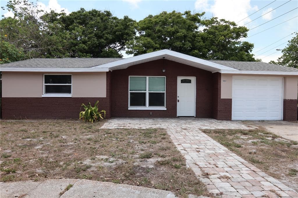 10941 FELSDALE AVENUE PORT RICHEY, FL 34668