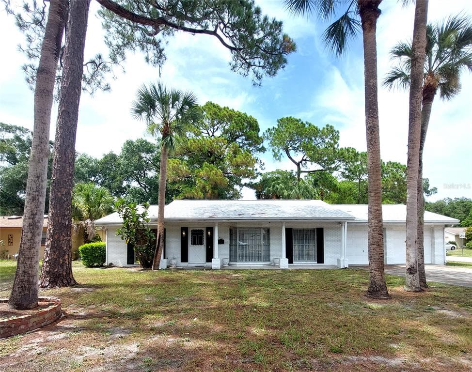 8003 ELM STREET W TAMPA, FL 33615