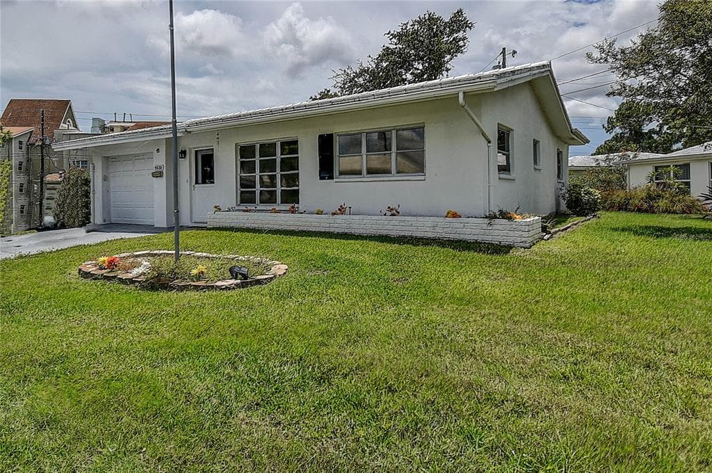 9470 45TH PLACE N UNIT 1-B PINELLAS PARK, FL 33782
