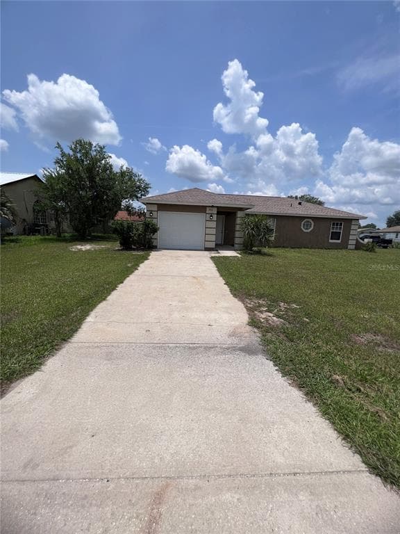 304 OAK TRACK RADIAL OCALA, FL 34472