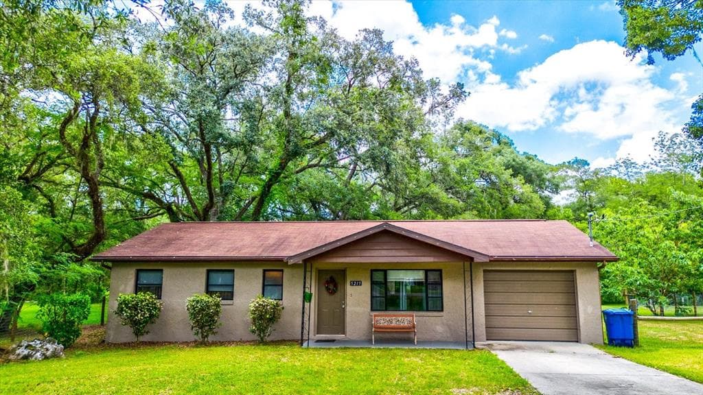 5215 AZALEA CIRCLE RIDGE MANOR, FL 33523