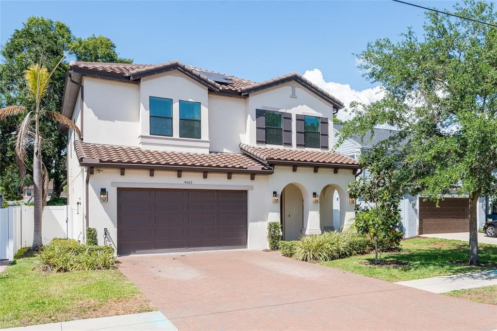 4005 W SAN LUIS STREET TAMPA, FL 33629