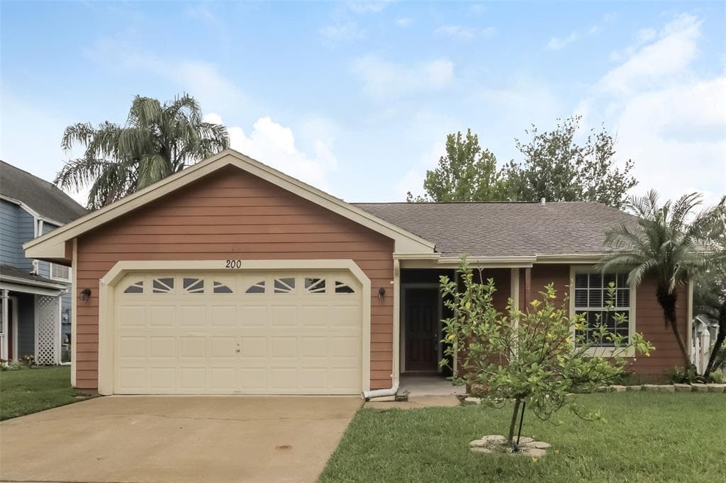 200 WHITERAPIDS COURT ORLANDO, FL 32828
