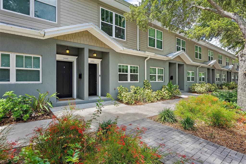 2450 1ST AVENUE N ST PETERSBURG, FL 33713