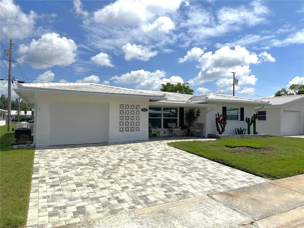 4385 94TH AVENUE N UNIT 1B PINELLAS PARK, FL 33782