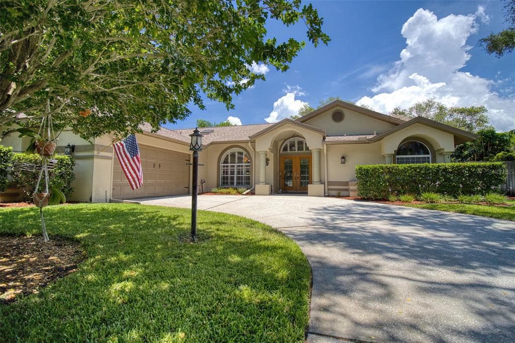 2661 CRYSTAL CIRCLE DUNEDIN, FL 34698