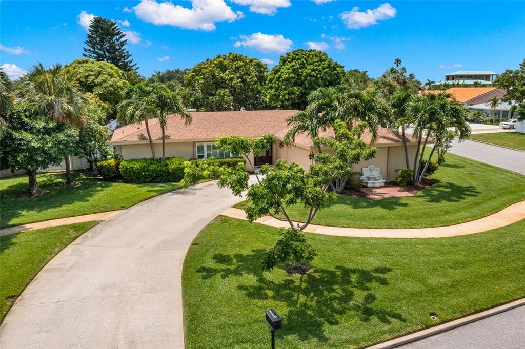 220 1ST AVENUE N TIERRA VERDE, FL 33715