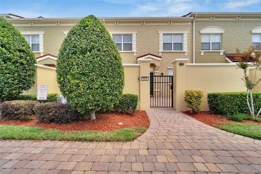 2332 BELLA VISTA DRIVE DAVENPORT, FL 33897