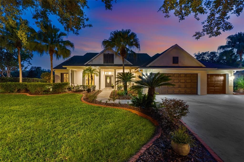 5718 EAGLEMOUNT CIRCLE LITHIA, FL 33547