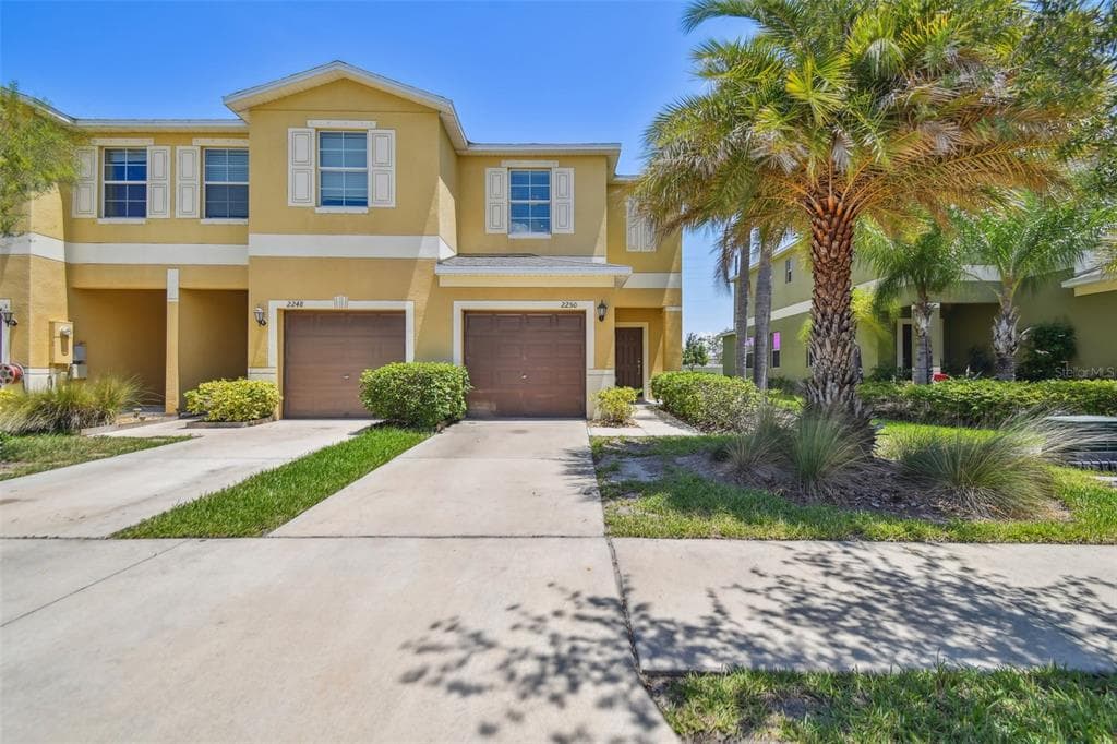 2250 GOLDEN FALCON DRIVE RUSKIN, FL 33570