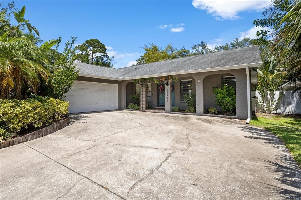 13907 SPOONBILL LANE CLEARWATER, FL 33762