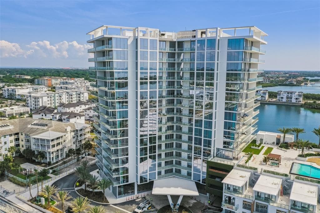 5120 MARINA WAY UNIT 15004 TAMPA, FL 33611