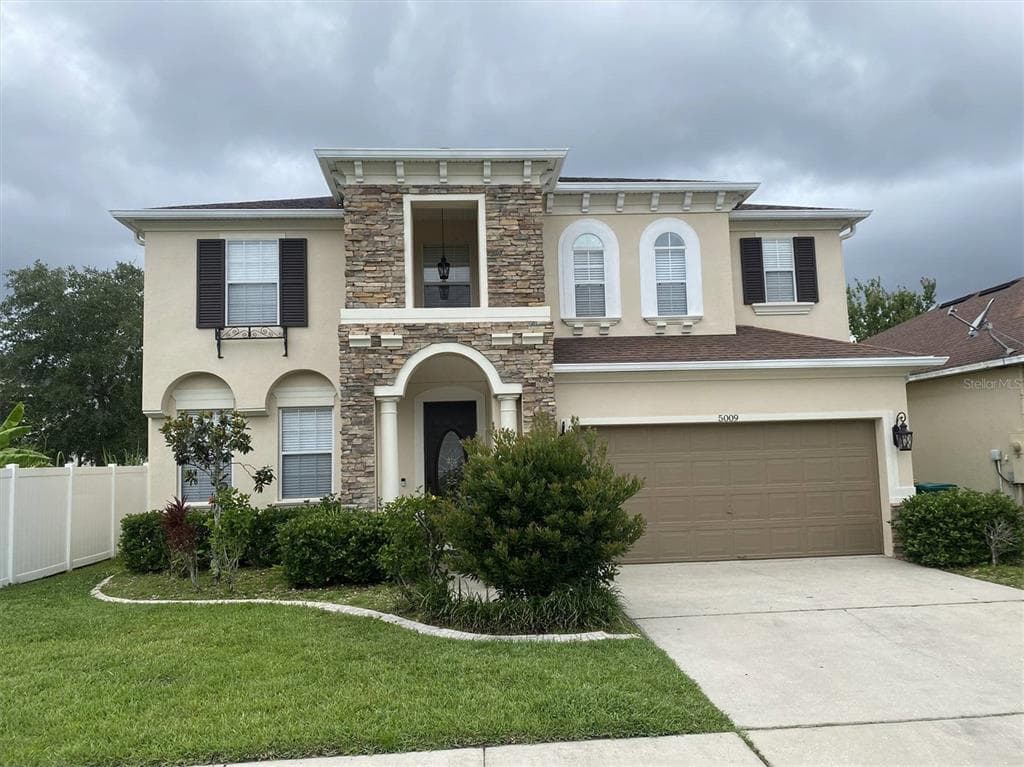 5009 BALLARK STREET MOUNT DORA, FL 32757