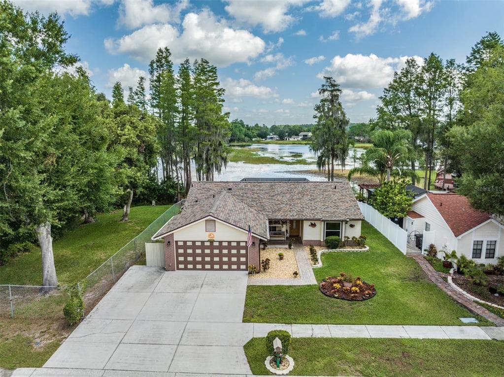 21501 BUTTONBUSH DRIVE LUTZ, FL 33549