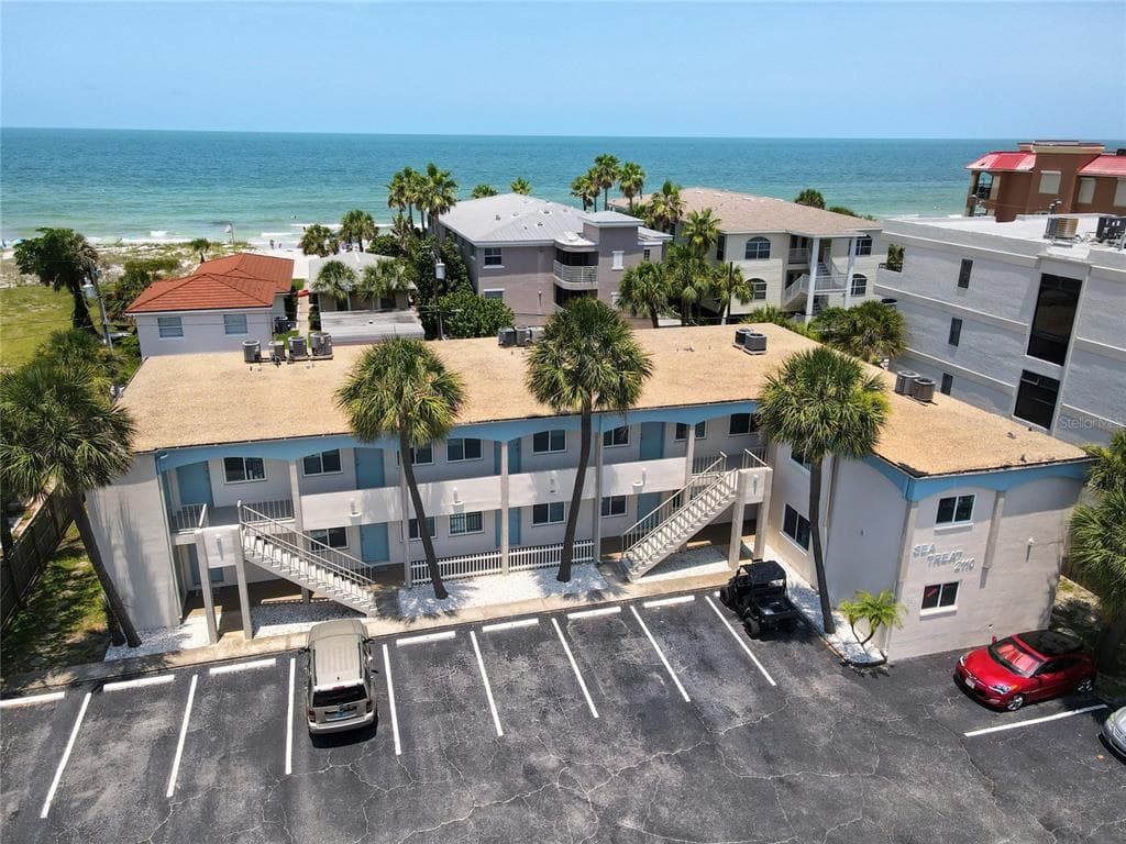 2110 GULF BOULEVARD UNIT 11 INDIAN ROCKS BEACH, FL 33785