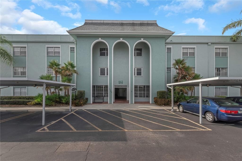 1706 BELLEAIR FOREST DRIVE UNIT 252 BELLEAIR, FL 33756