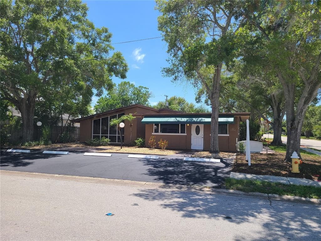 300 S SATURN AVENUE CLEARWATER, FL 33755