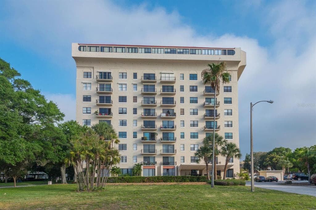 2109 BAYSHORE BOULEVARD UNIT 506 TAMPA, FL 33606