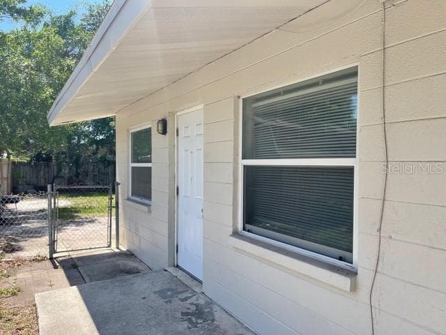 2164 CORAL WAY UNIT b LARGO, FL 33771
