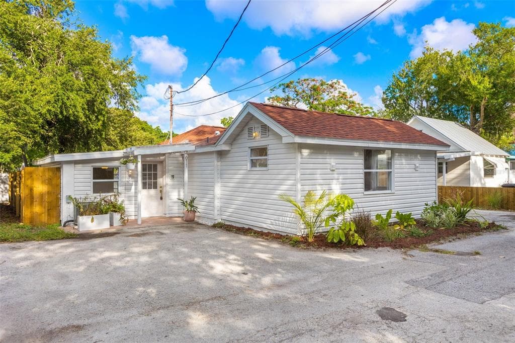 4611 78TH WAY N ST PETERSBURG, FL 33709