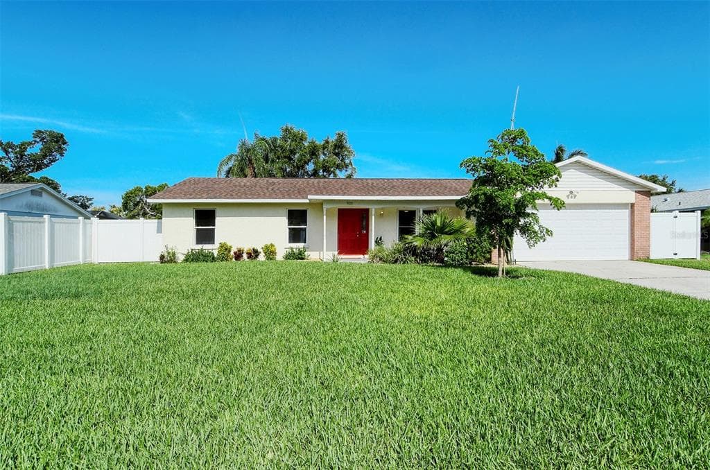 920 68TH STREET NW BRADENTON, FL 34209