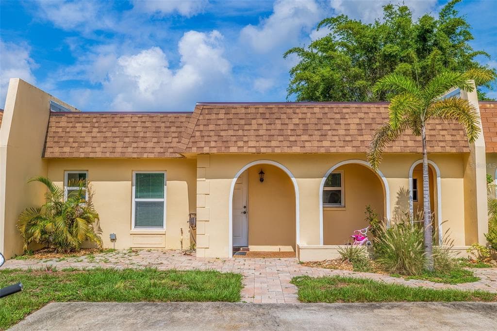 9870 86TH WAY N SEMINOLE, FL 33777