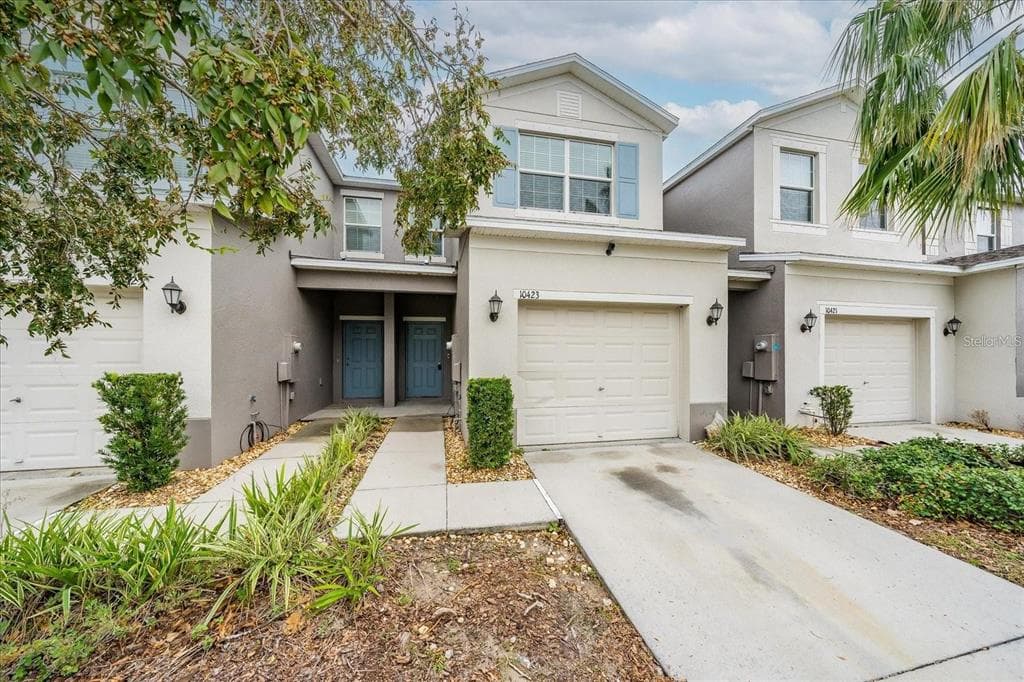 10423 LAKE MONTAUK DRIVE