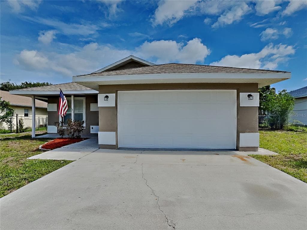 3208 40TH AVENUE W BRADENTON, FL 34205