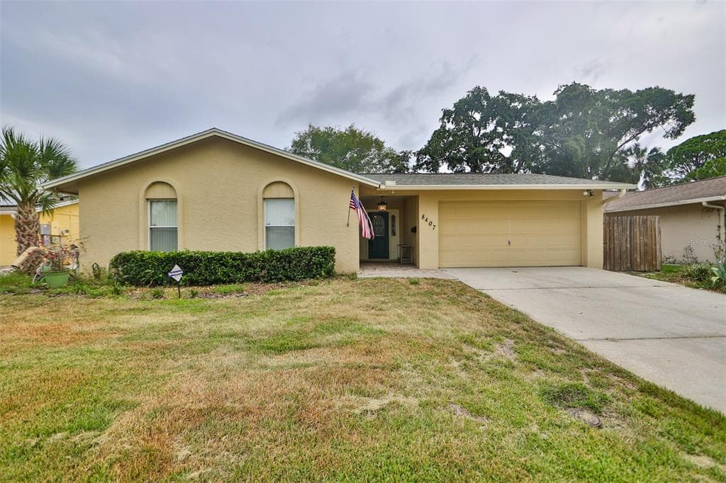 8407 WOODBRIER COURT TAMPA, FL 33615