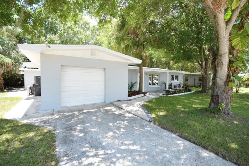 432 COUNTRY CLUB DRIVE OLDSMAR, FL 34677