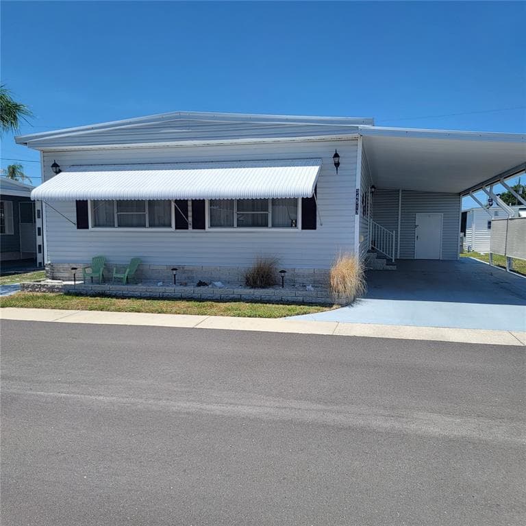 34513 ROSE DRIVE N PINELLAS PARK, FL 33781