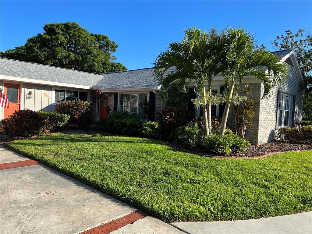 1189 BURKE AVENUE DUNEDIN, FL 34698