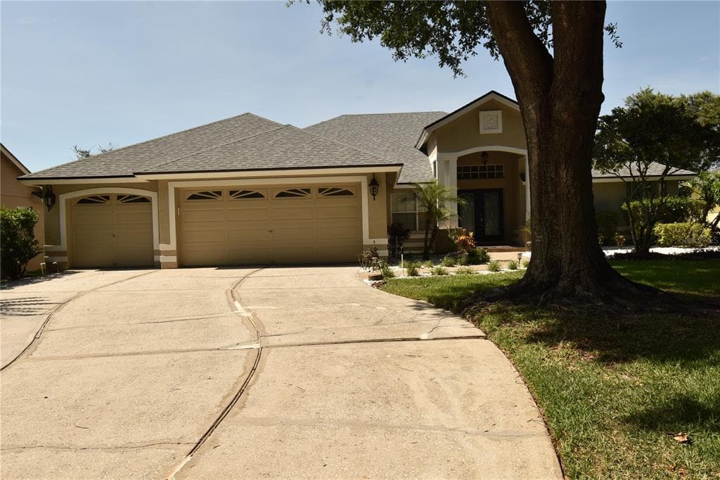 816 SANDRINGHAM LANE LUTZ, FL 33549