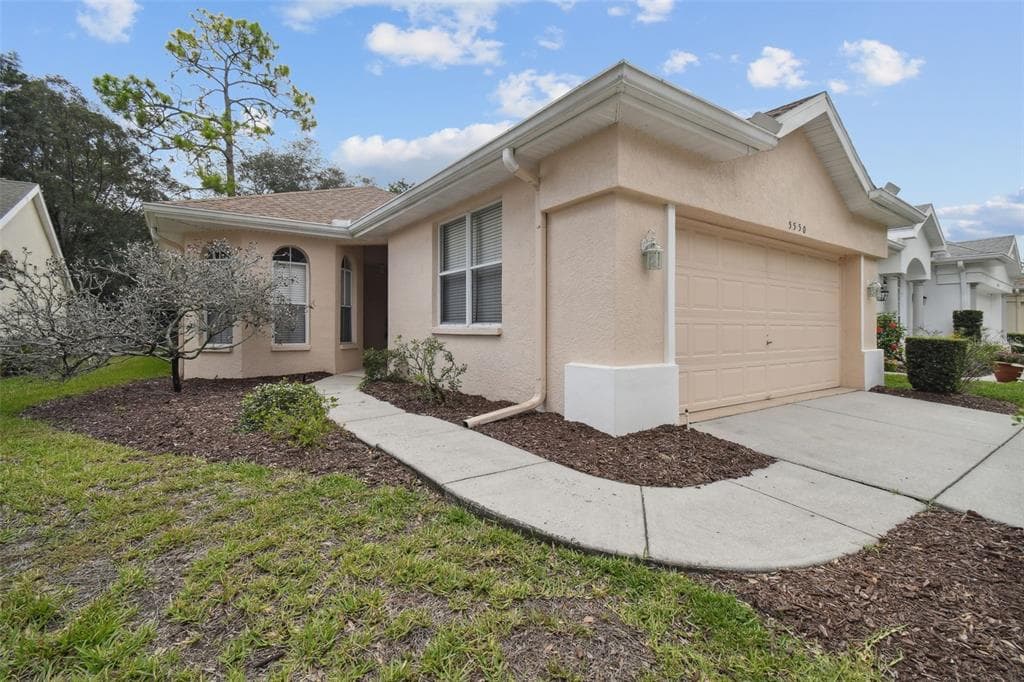 5550 LEGEND HILLS LANE SPRING HILL, FL 34609
