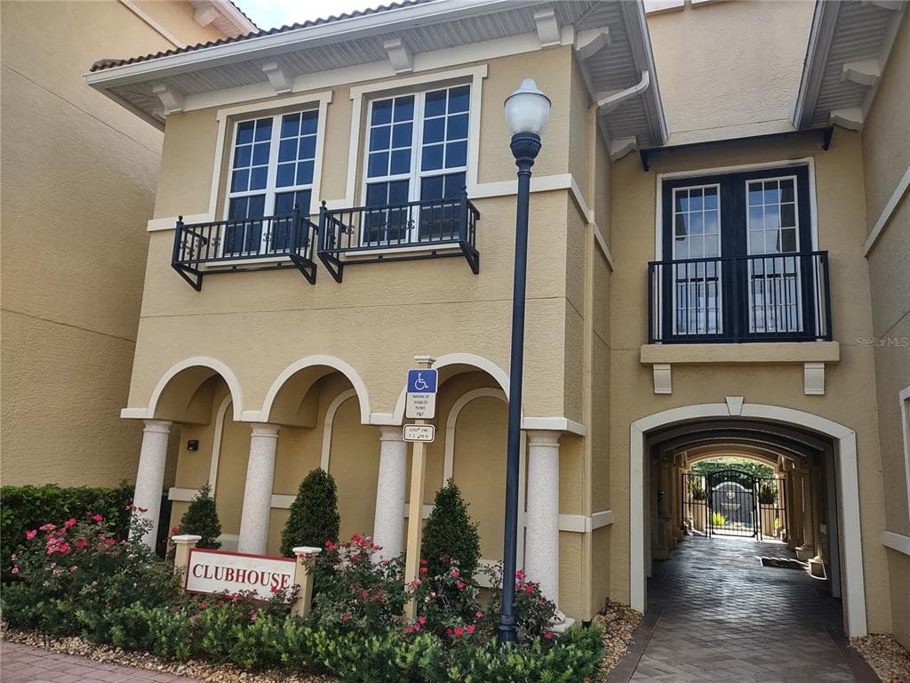 118 BEACH HAVEN LANE TAMPA, FL 33609