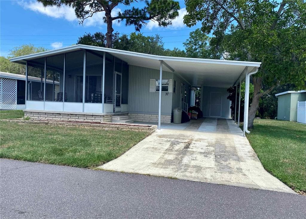 37 SUGAR BEAR DRIVE UNIT 4 SAFETY HARBOR, FL 34695