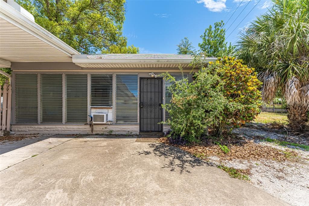3220 COUNTY ROAD 1 UNIT Cottage House DUNEDIN, FL 34698