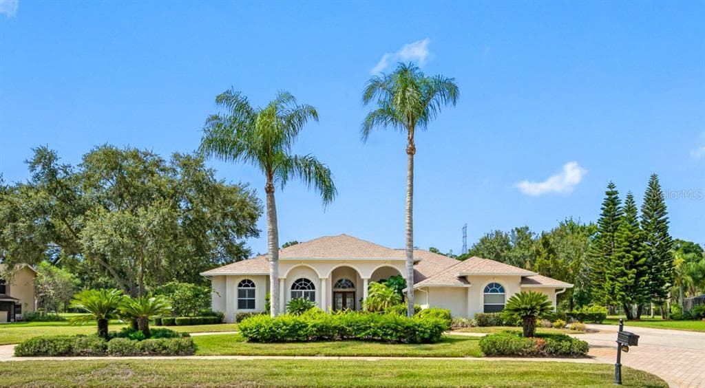 2698 ST ANDREWS BOULEVARD TARPON SPRINGS, FL 34688