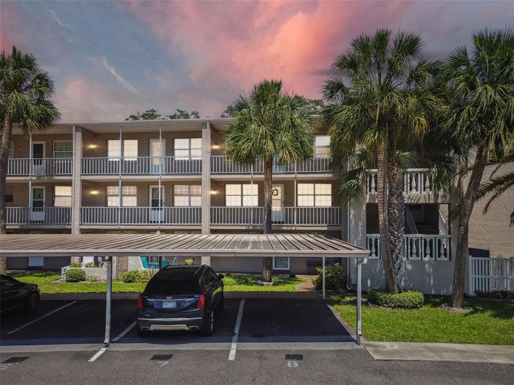 821 PATRICIA AVENUE UNIT 308 DUNEDIN, FL 34698